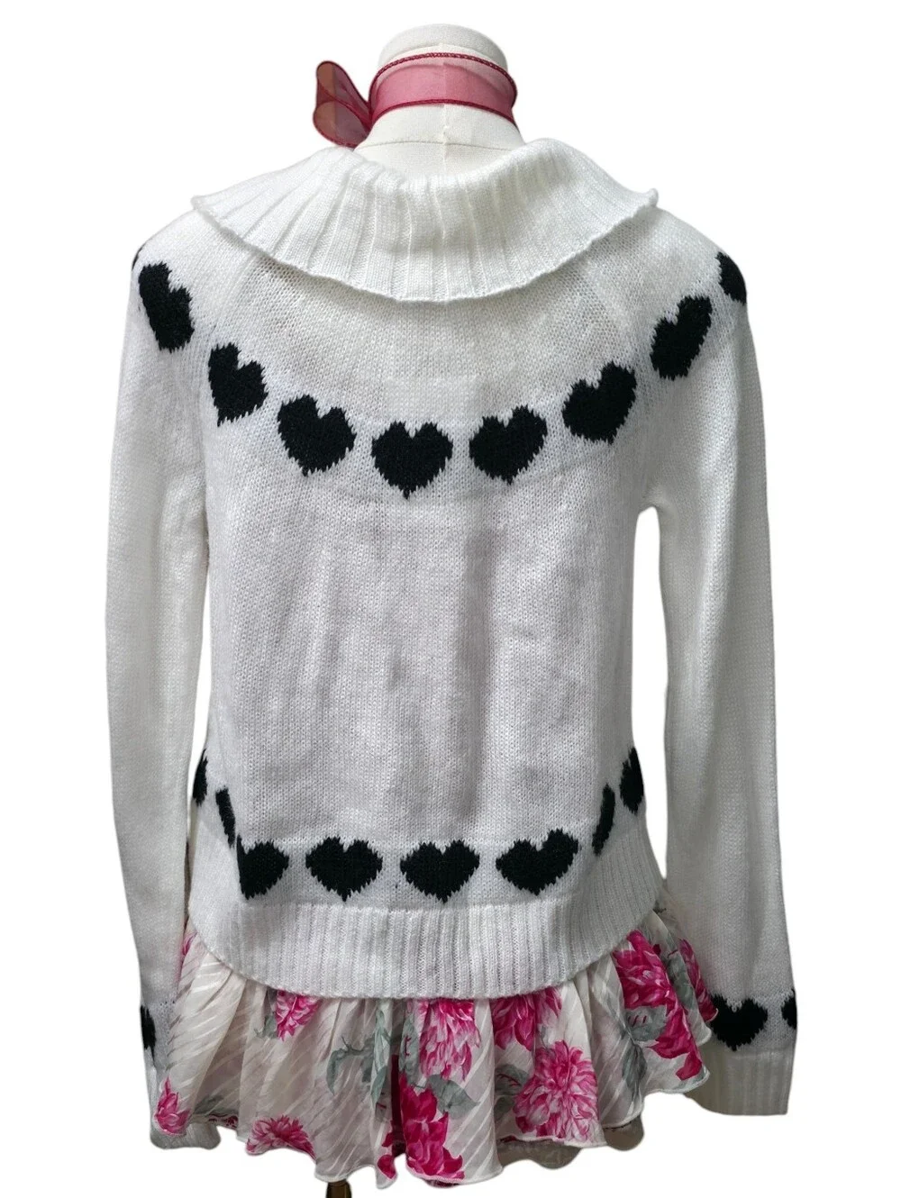 Willow & Wind black and white button up knit cardigan with heart detail - Picture 2 of 5